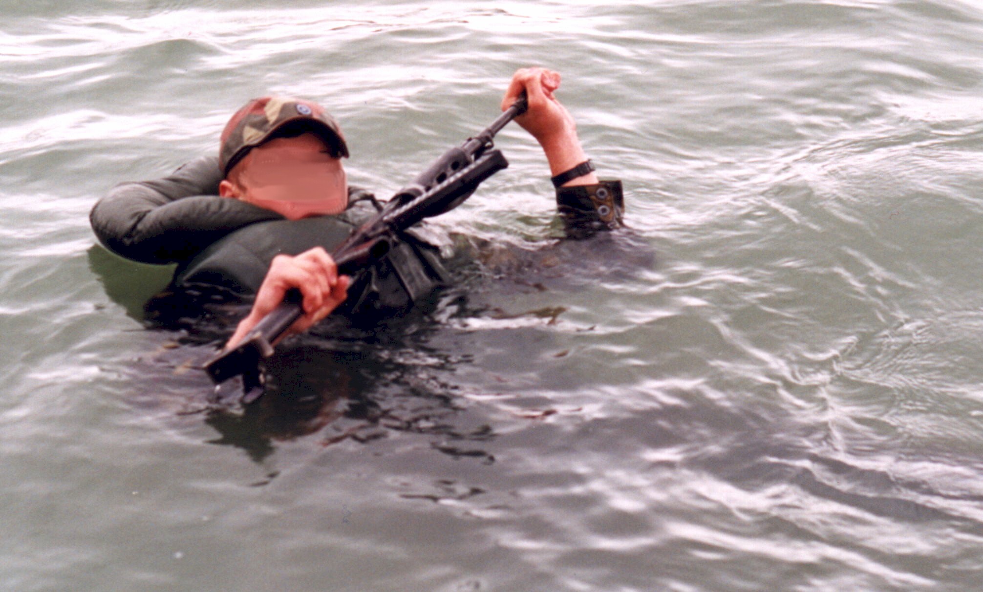 Lifewate.jpg (361367 bytes)