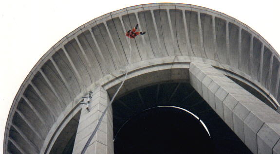 Vesitorn.jpg (27124 bytes)